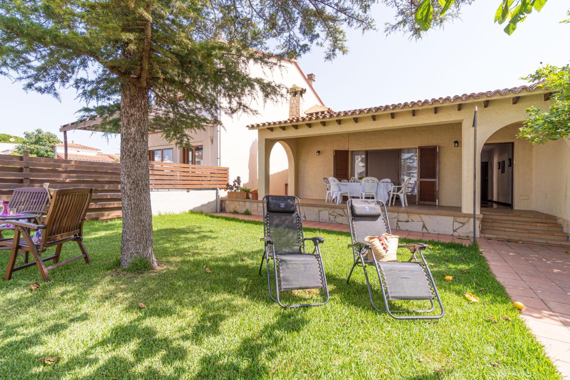 Apart-Rent Casa Con Jardin Pani 0081 Empuriabrava Exterior photo