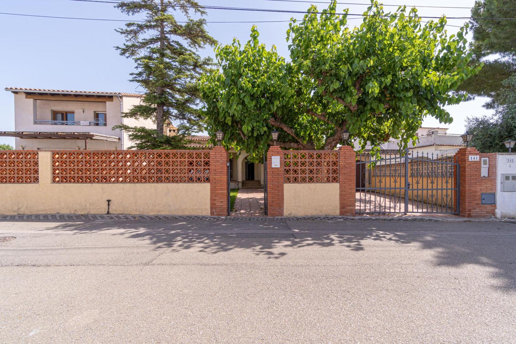 Apart-Rent Casa Con Jardin Pani 0081 Empuriabrava Exterior photo