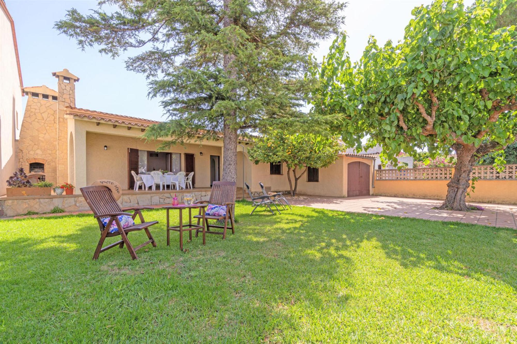 Apart-Rent Casa Con Jardin Pani 0081 Empuriabrava Exterior photo